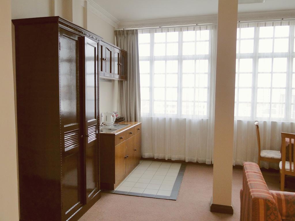 Holiday Villa Hotel City Centre Phnom Penh Quarto foto