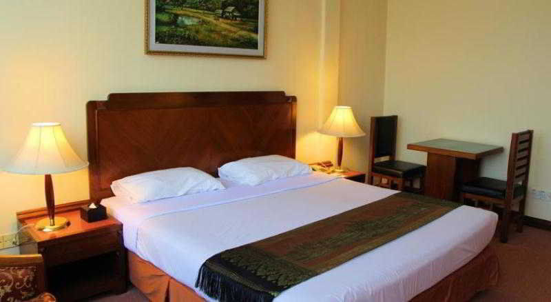 Holiday Villa Hotel City Centre Phnom Penh Exterior foto